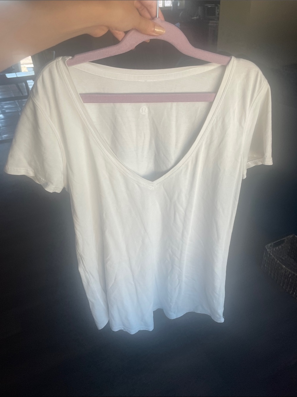 lululemon athletica Women's White V-Neck Short Sleeve Tee - Classic Casual